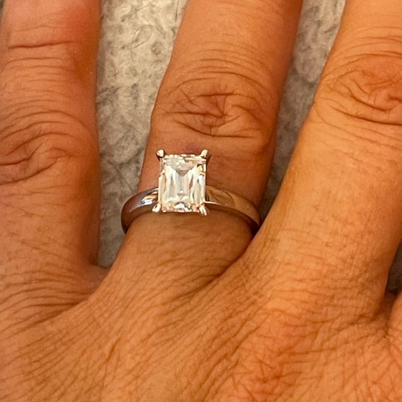 Ring - Picture 1 of 7